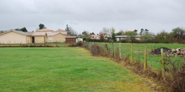 Les pressions foncières entraînent une consommation importante d'espaces de prairie par l'urbanisation - Artigues-Près-Bordeaux 