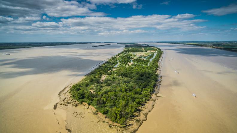 vue aérienne de l'Ile Nouvelle sur l'Estuaire de la Gironde
