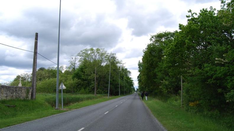 Absence de cheminement piéton sur la RD1E8, au nord de Saint-Laurent-de-Médoc