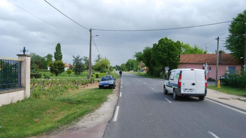 La présence occasionnelle de vignes dans le village pourrait valoriser l'espace public - Macau