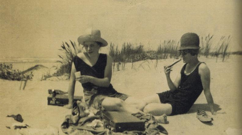 Infirmières de l'hôpital Bagatelle sur la plage