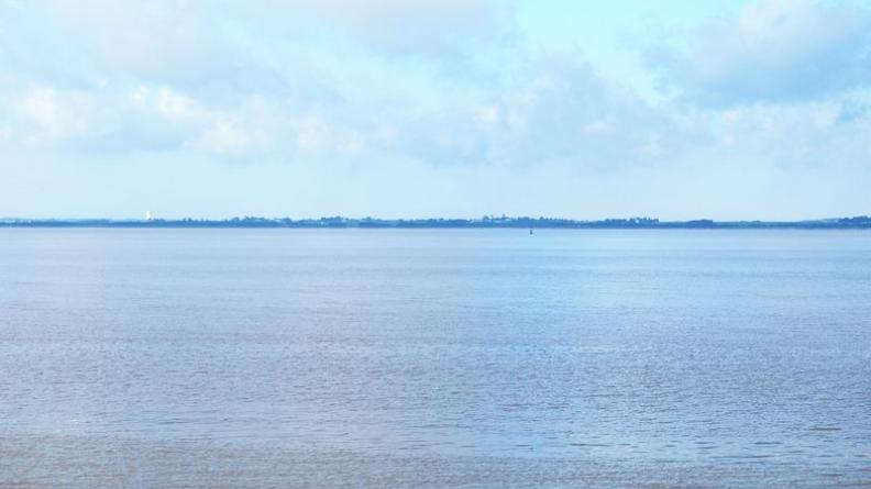 Vue sur le Médoc depuis le port de Vitrezay - Saint-Ciers-sur-Gironde