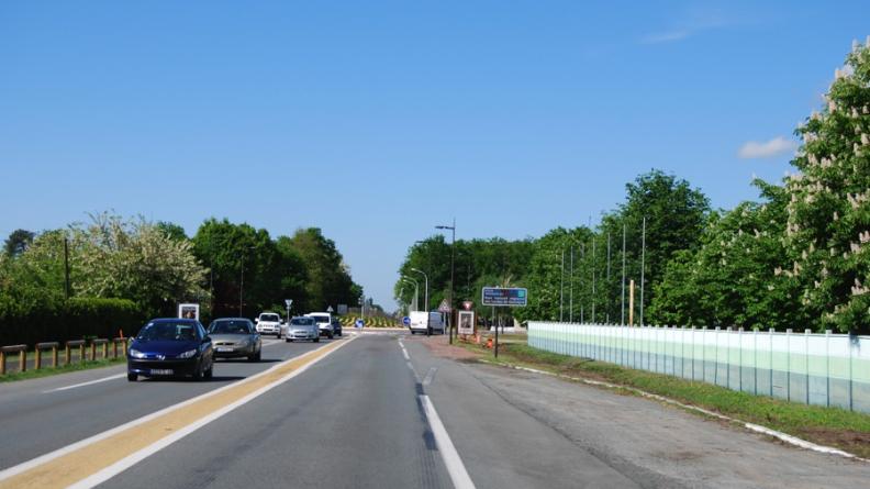 Implantée de part et d'autre de la RD1250, Marcheprime est littéralement divisée par cette route à la circulation importante.