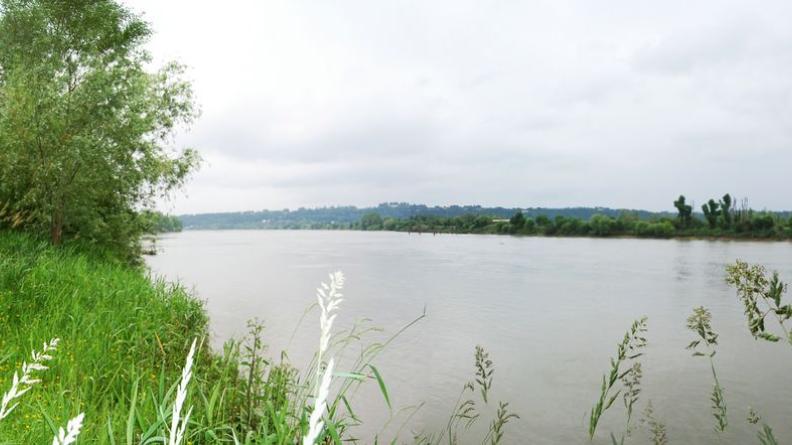 Les berges de la Garonne offrent des paysages de grande qualité, mais très peu accessibles - Beautiran
