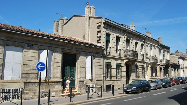 Même les bâtiments les plus simples bénéficient de la qualité de la pierre