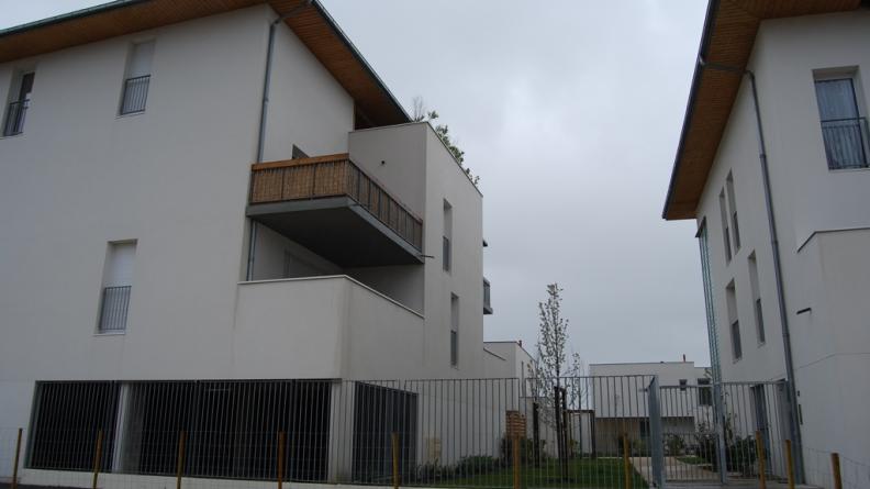 La construction de petits logements collectifs peut offrir une ville plus dense et plus "urbaine" - Floirac