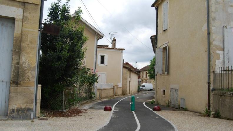 La transformation en liaison douce modifie le statut de cette rue - Cadillac