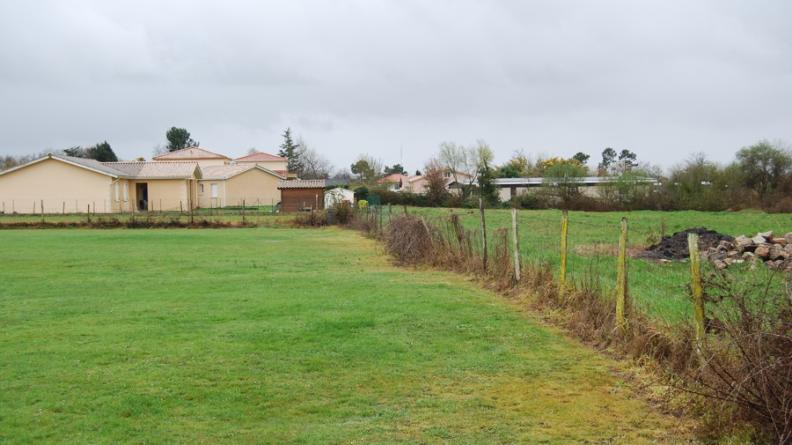 Les pressions foncières entraînent une consommation importante d'espaces de prairie par l'urbanisation - Artigues-Près-Bordeaux