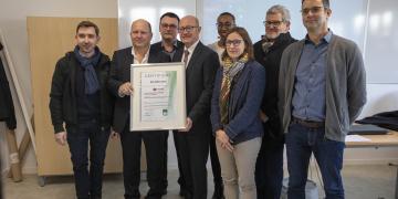 Le Département de la Gironde reçoit des mains de DEKRA la certification ISO 50001 pour sa gestion de l'énergie dans les collègess