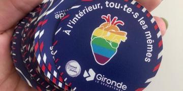 À l'intérieur, tou.te.s les mêmes