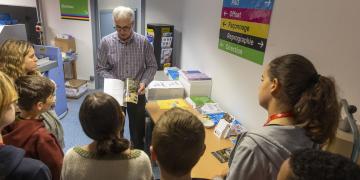 Viste à l'imprimerie des jeunes élus de la commission Europe