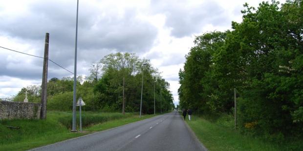 Absence de cheminement piéton sur la RD1E8, au nord de Saint-Laurent-de-Médoc