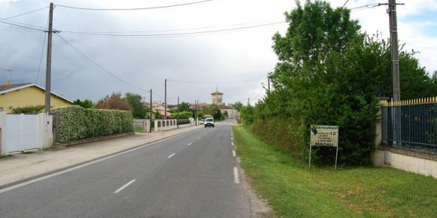 Les périphéries présentent une structure plus distendue : l'urbanisation suit les axes routiers - Macau