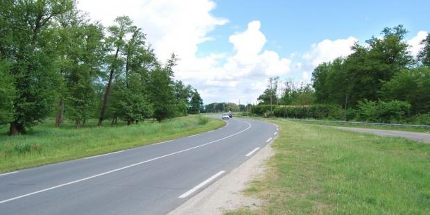 Cette coupure d'urbanisation marque une étape nette dans la sortie de l'agglomération bordelaise - Ludon-Médoc