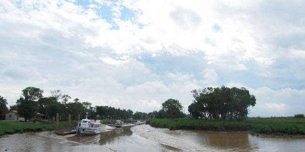 Le port de Vitrezay s'immisce dans l'embouchure du canal de la Comtesse - Saint-Ciers-sur-Gironde