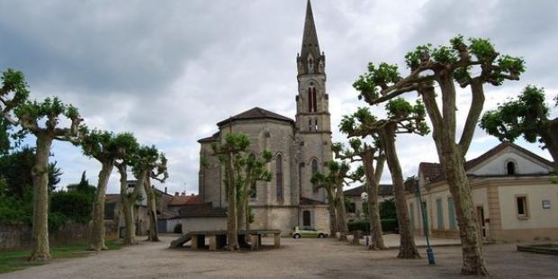 Le traitement du mail pourrait valoriser l'église - Castets-en-Dorthe 