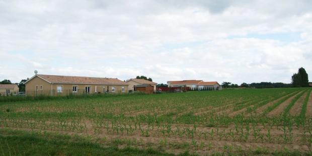 Des extensions banalisantes s'implantent dans l'espace agricole - Bieujac 