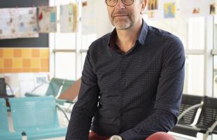 portrait de cédric rousseau