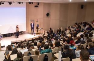 Intervention de Sophie Piquemal dans l'amphithéâtre Badinter 