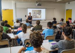 tableau numérique dans le collège de Mios