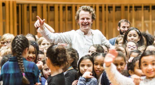 Projet Démos, orchestre symphonique avec 120 enfants girondins âgés de 7 à 12 ans