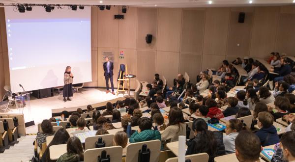 Intervention de Sophie Piquemal dans l'amphithéâtre Badinter 